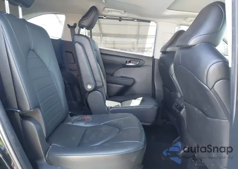 2023 Toyota Highlander Hybrid Xle z USA, uszkodzony, nr VIN 5TDKBRCH6PS574845